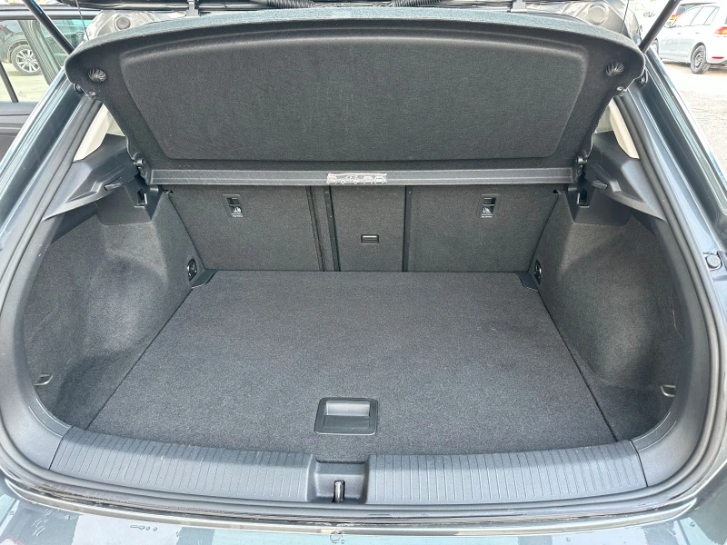 VW T-Roc 2.0TDI, снимка 12 - Автомобили и джипове - 52726559