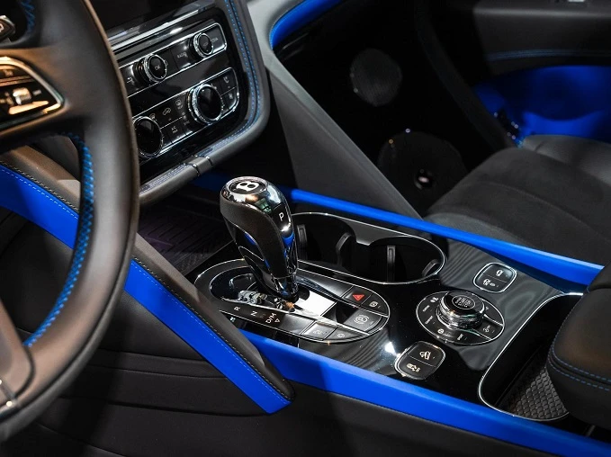 Bentley Bentayga V8 = Black Edition = Гаранция - изображение 9