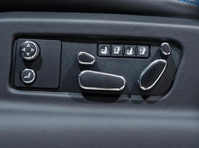 Bentley Bentayga V8 = Black Edition = Гаранция - изображение 10