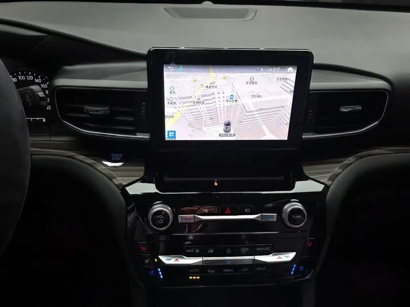 Ford Explorer 3.3 HYBRID, снимка 14 - Автомобили и джипове - 55703045