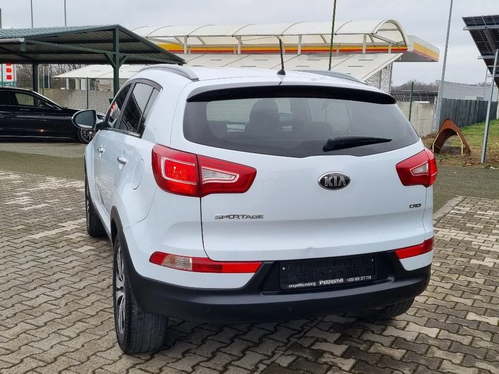 Kia Sportage 1.7 диз.115к.с. - изображение 9