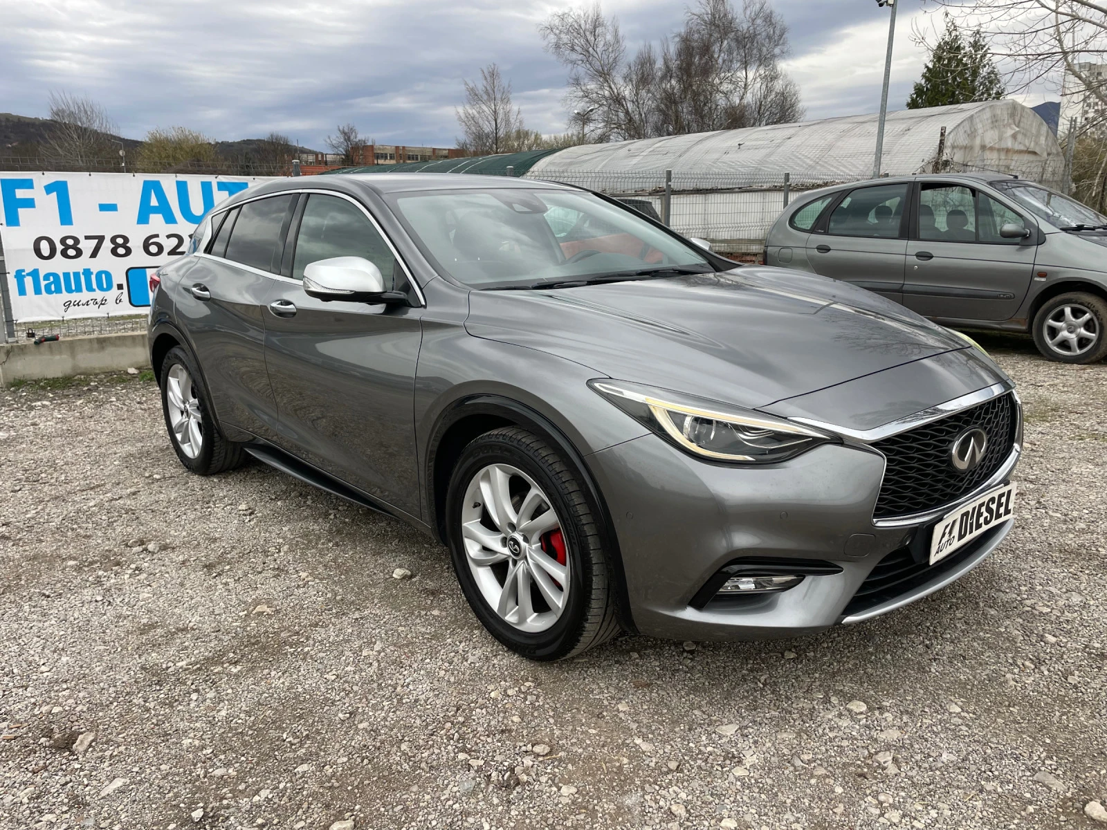 Infiniti Q30 1.5D-LUXURY-KAMERA-ITALIA - изображение 3