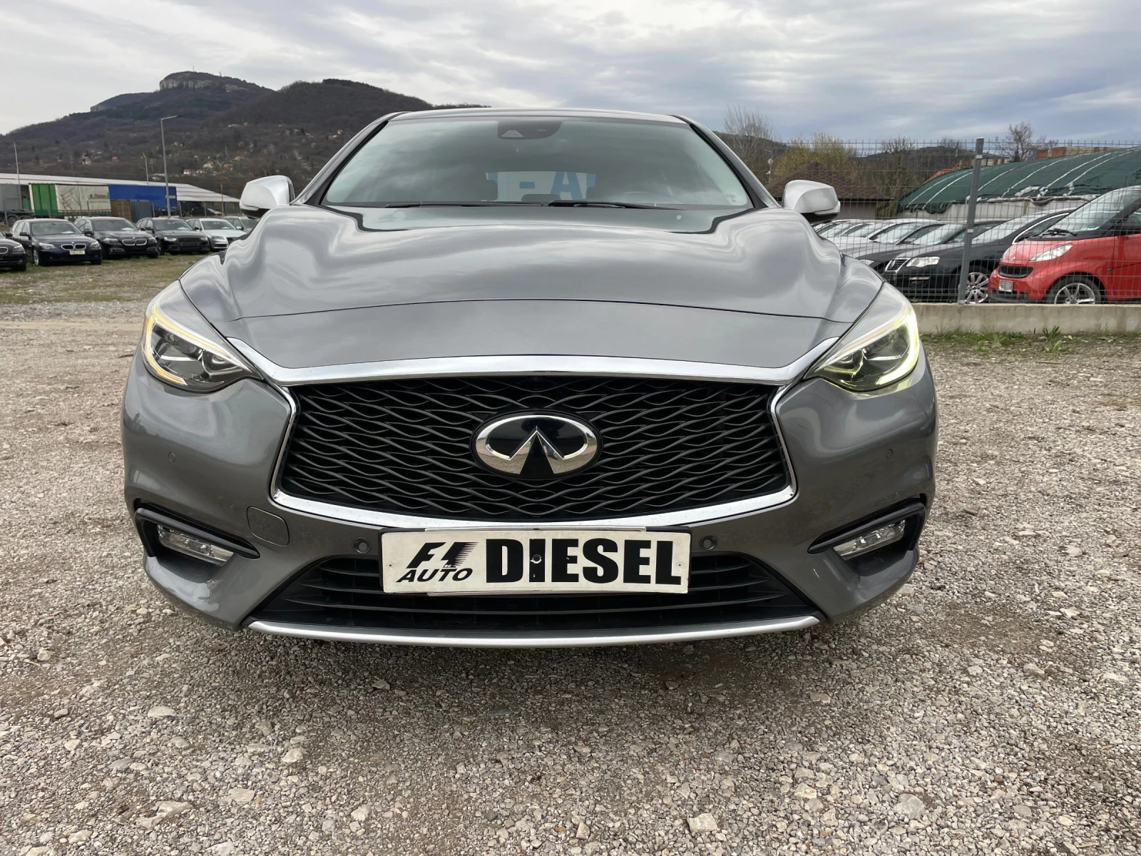 Infiniti Q30 1.5D-LUXURY-KAMERA-ITALIA - изображение 2