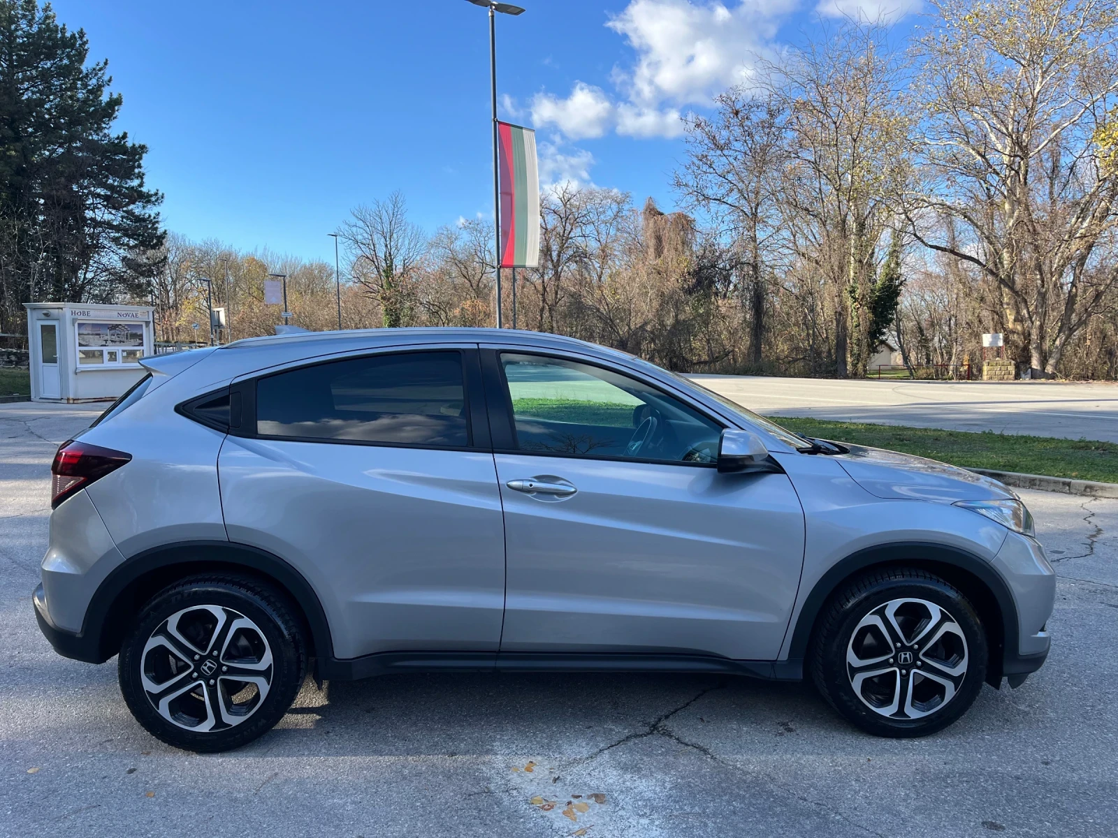 Honda Hr-v KeyLess* Len* Navi* Панорама* Full* Evro6B - изображение 3