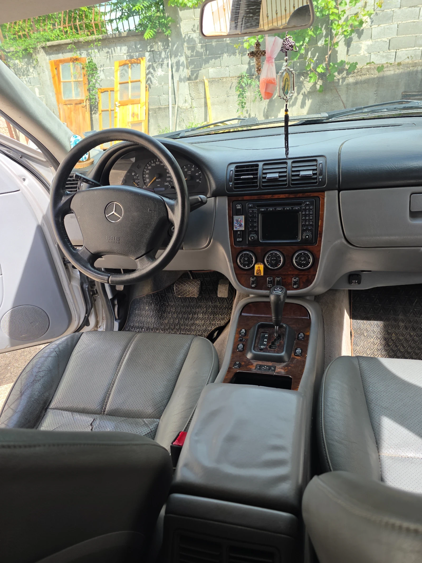 Mercedes-Benz ML 270  - изображение 5