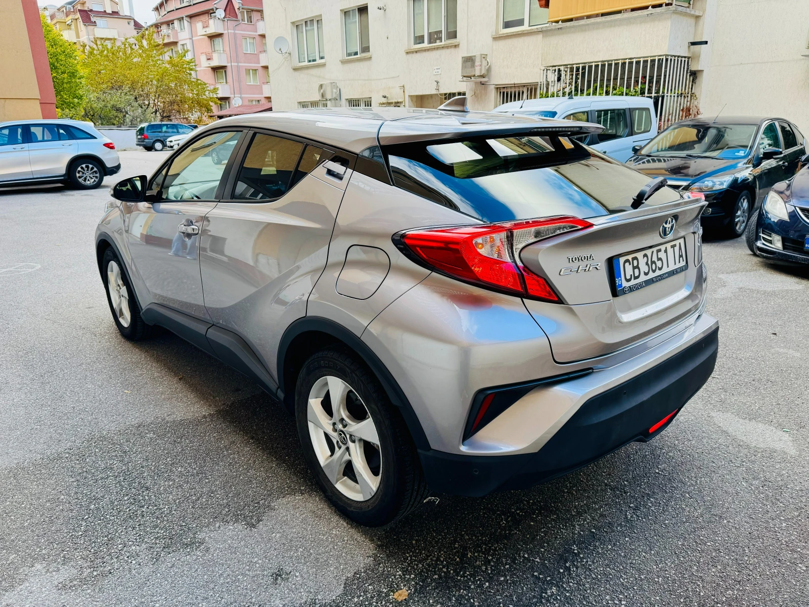 Toyota C-HR 1.8 Hybrid в официална гаранция | Mobile.bg — изображение 3