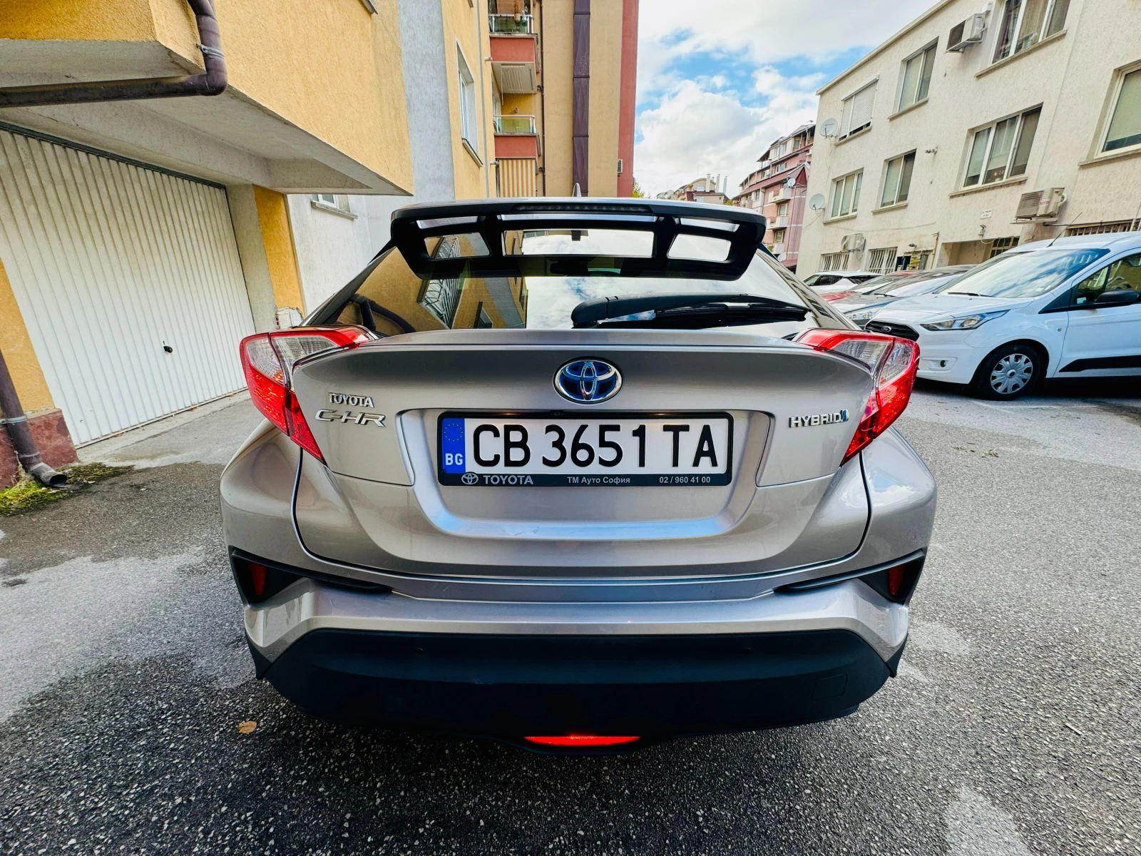 Toyota C-HR 1.8 Hybrid в официална гаранция | Mobile.bg — изображение 4