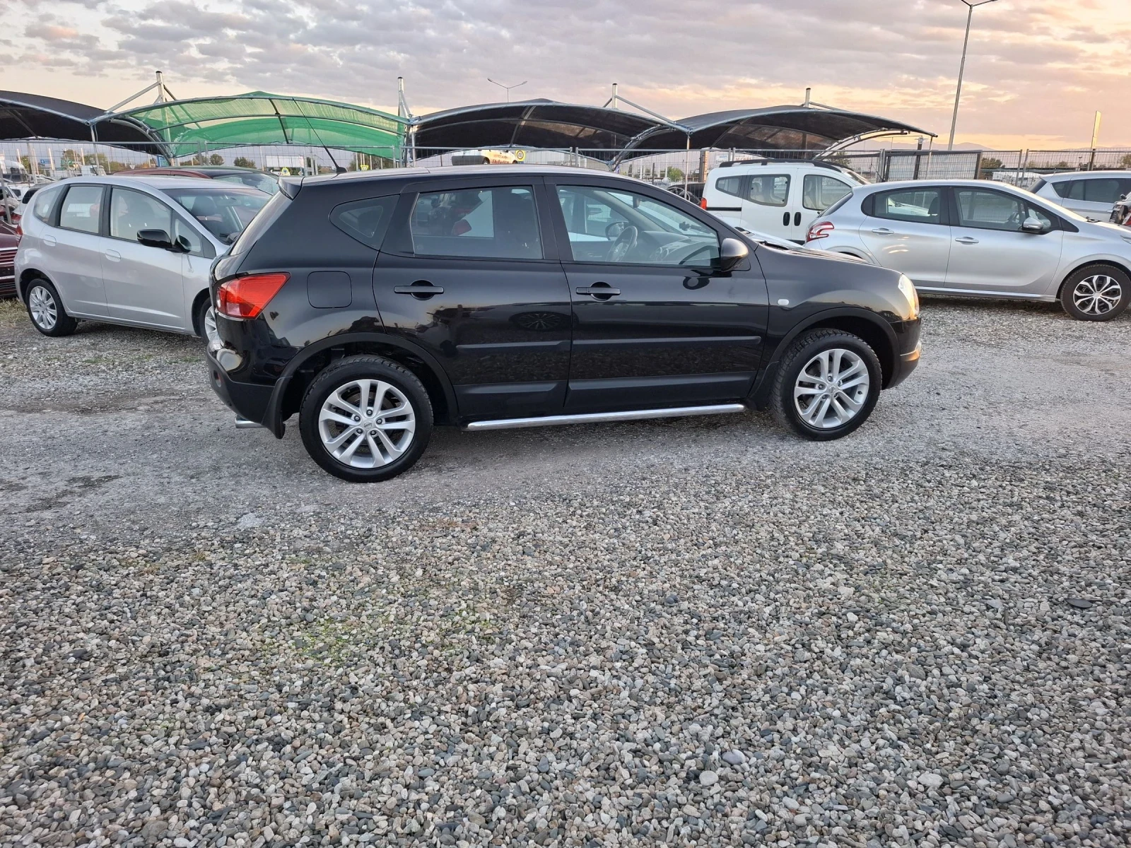 Nissan Qashqai 2.0i | Mobile.bg   12