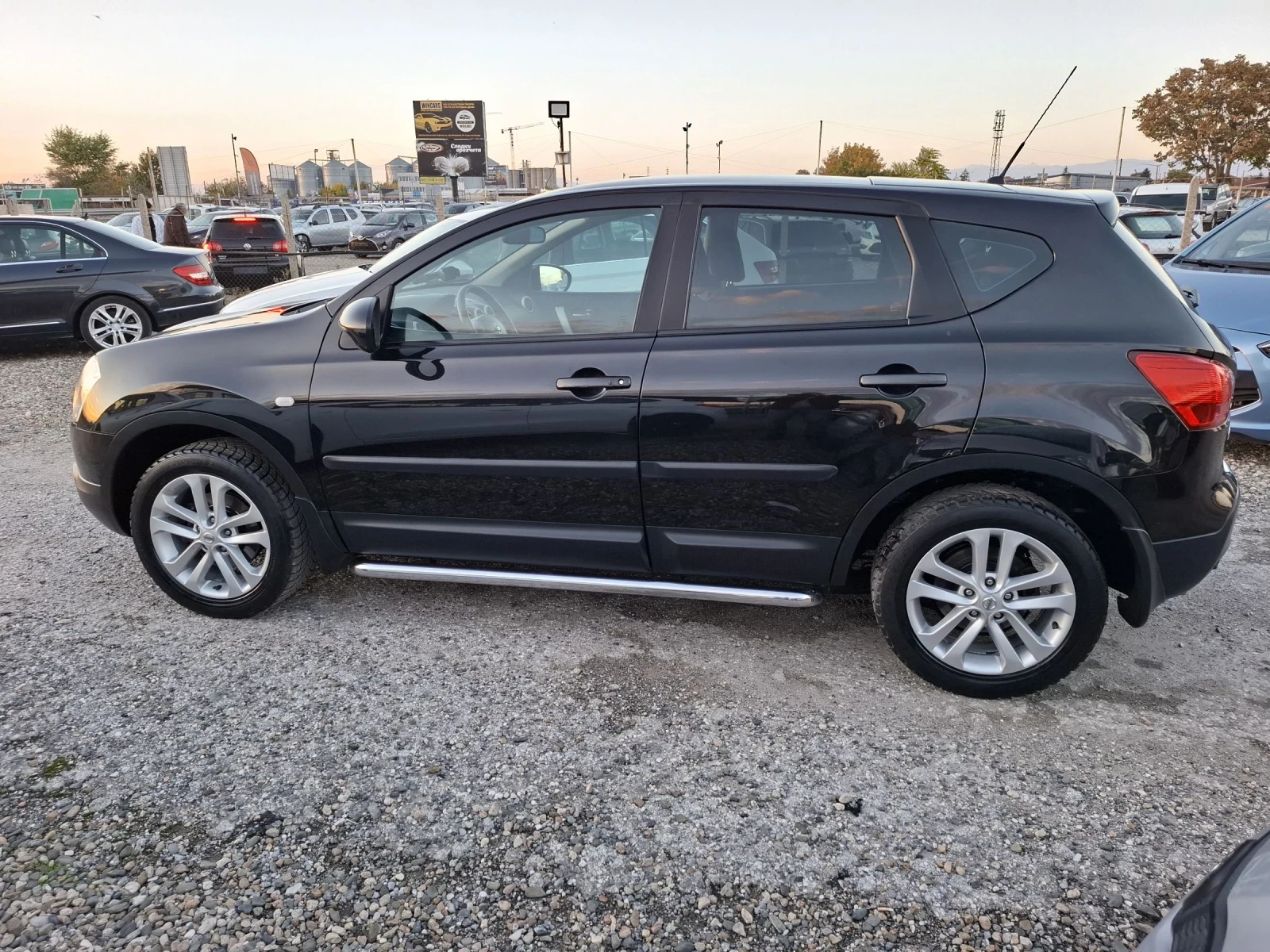 Nissan Qashqai 2.0i | Mobile.bg   13