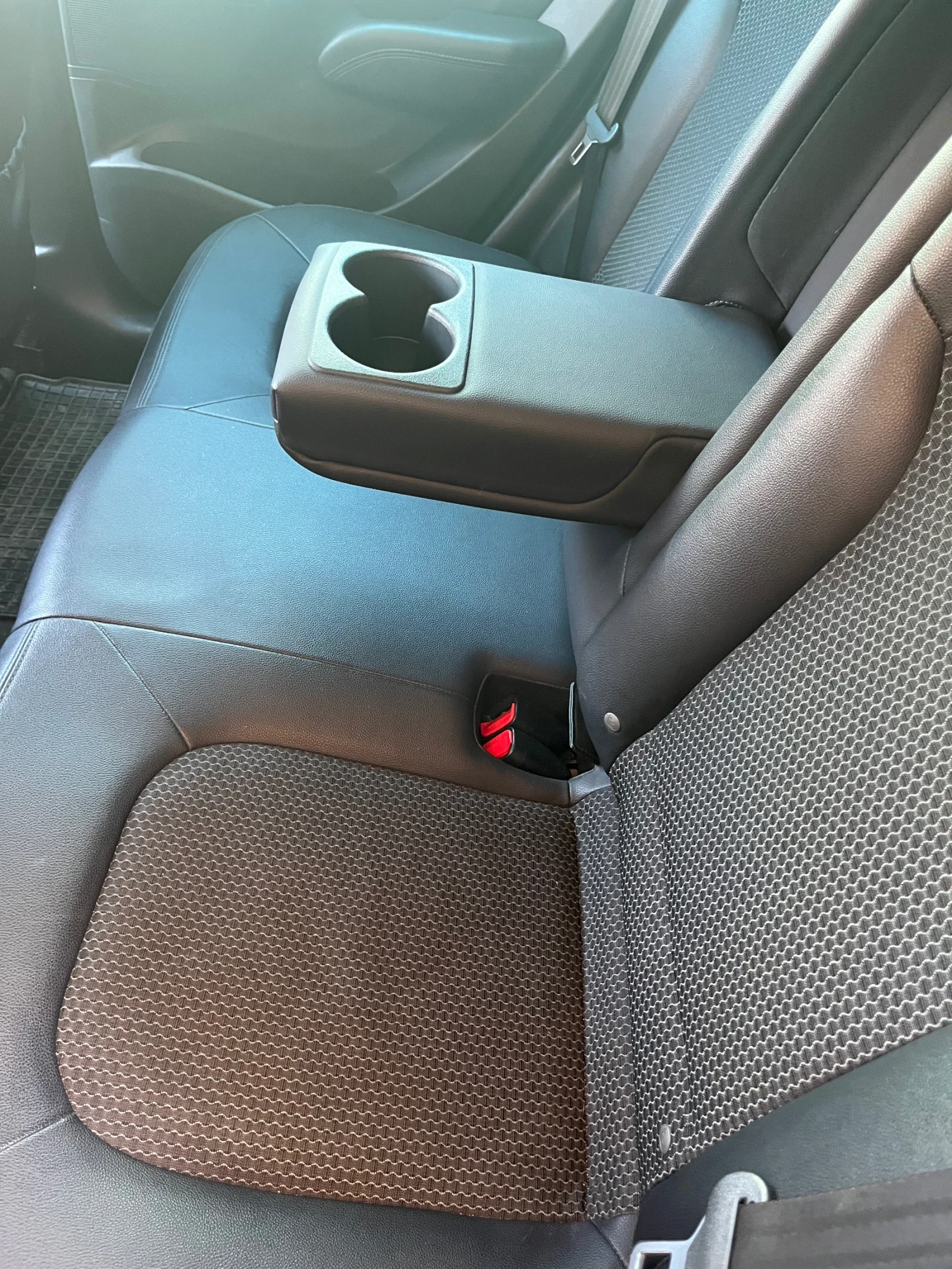 Hyundai IX35, снимка 7 - Автомобили и джипове - 54123604