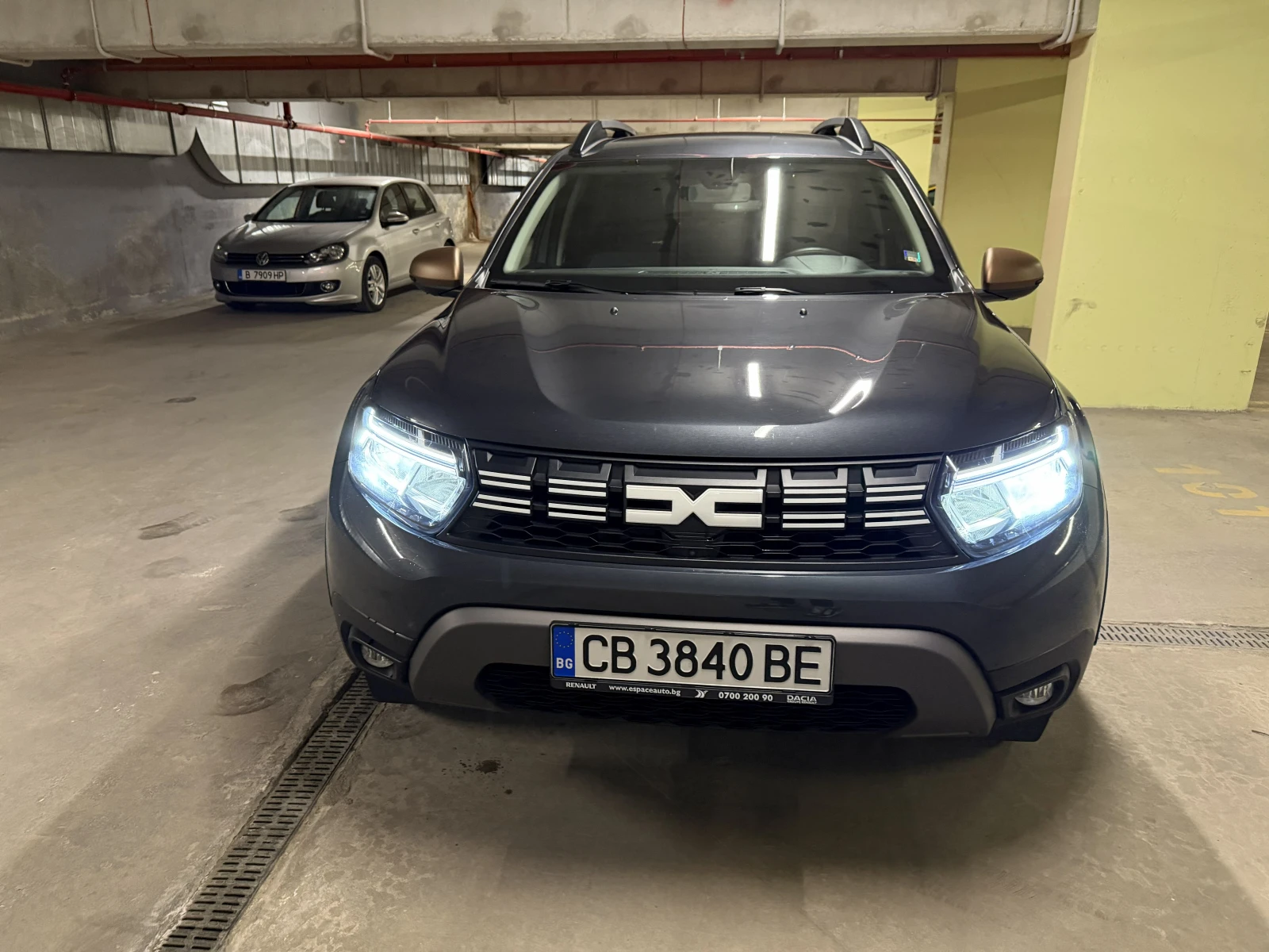 Dacia Duster Extreme, фабрична газ, в гаранция, снимка 3 - Автомобили и джипове - 54617141