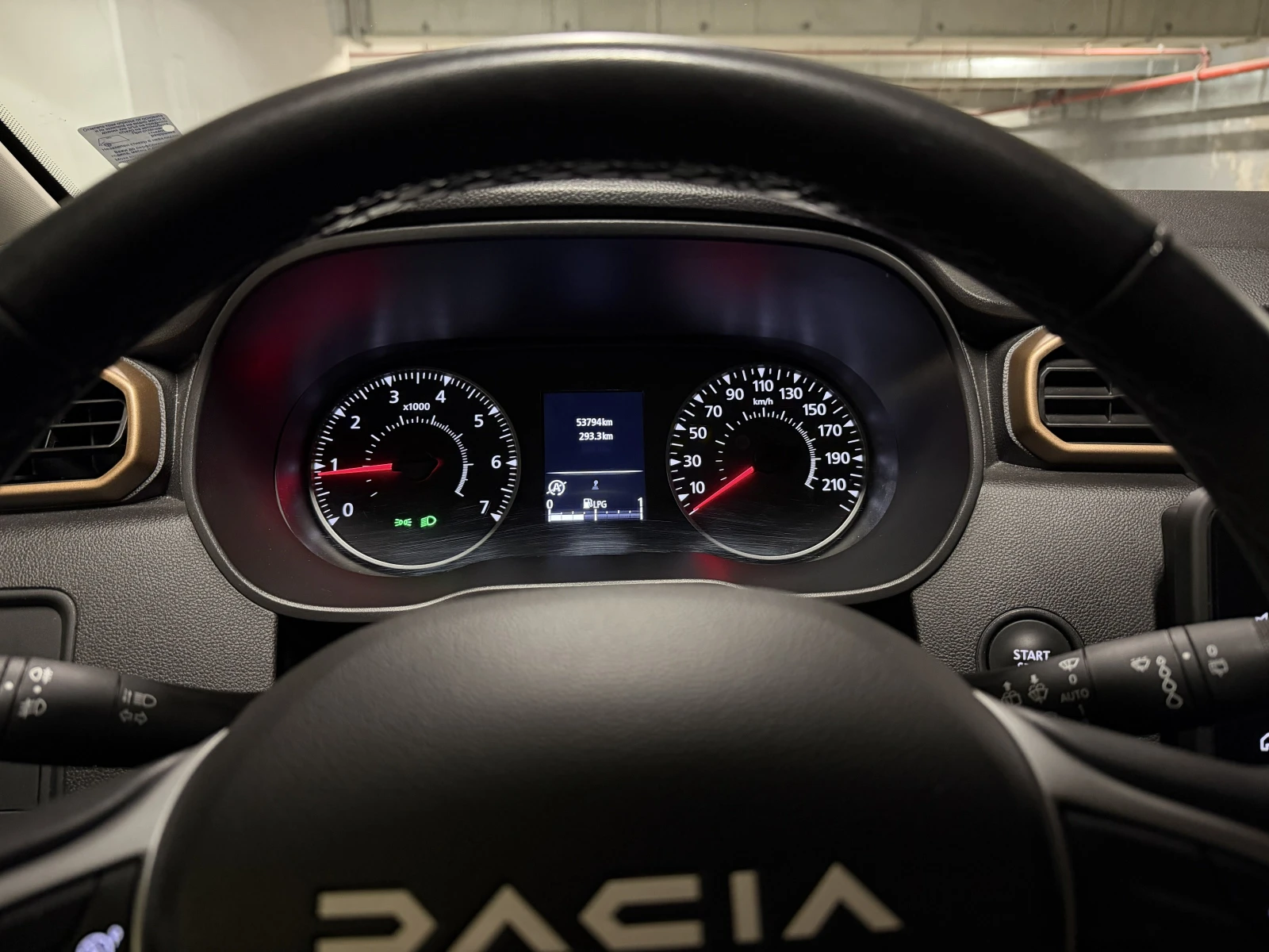 Dacia Duster Extreme, фабрична газ, в гаранция, снимка 7 - Автомобили и джипове - 54617141