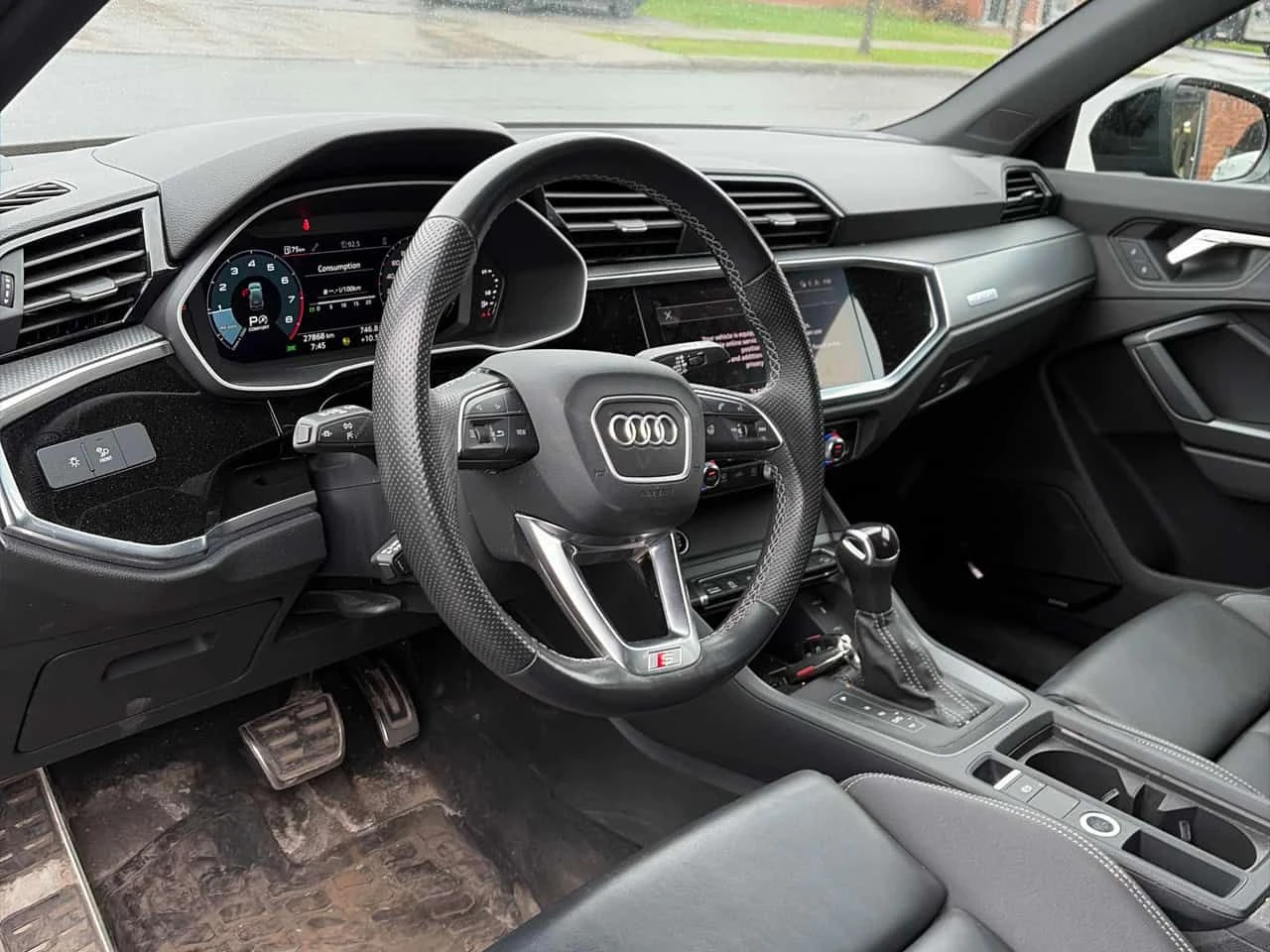 Audi Q3 * Progressiv * CARFAX * ��� ������������ ������ | Mobile.bg � ����������� 5