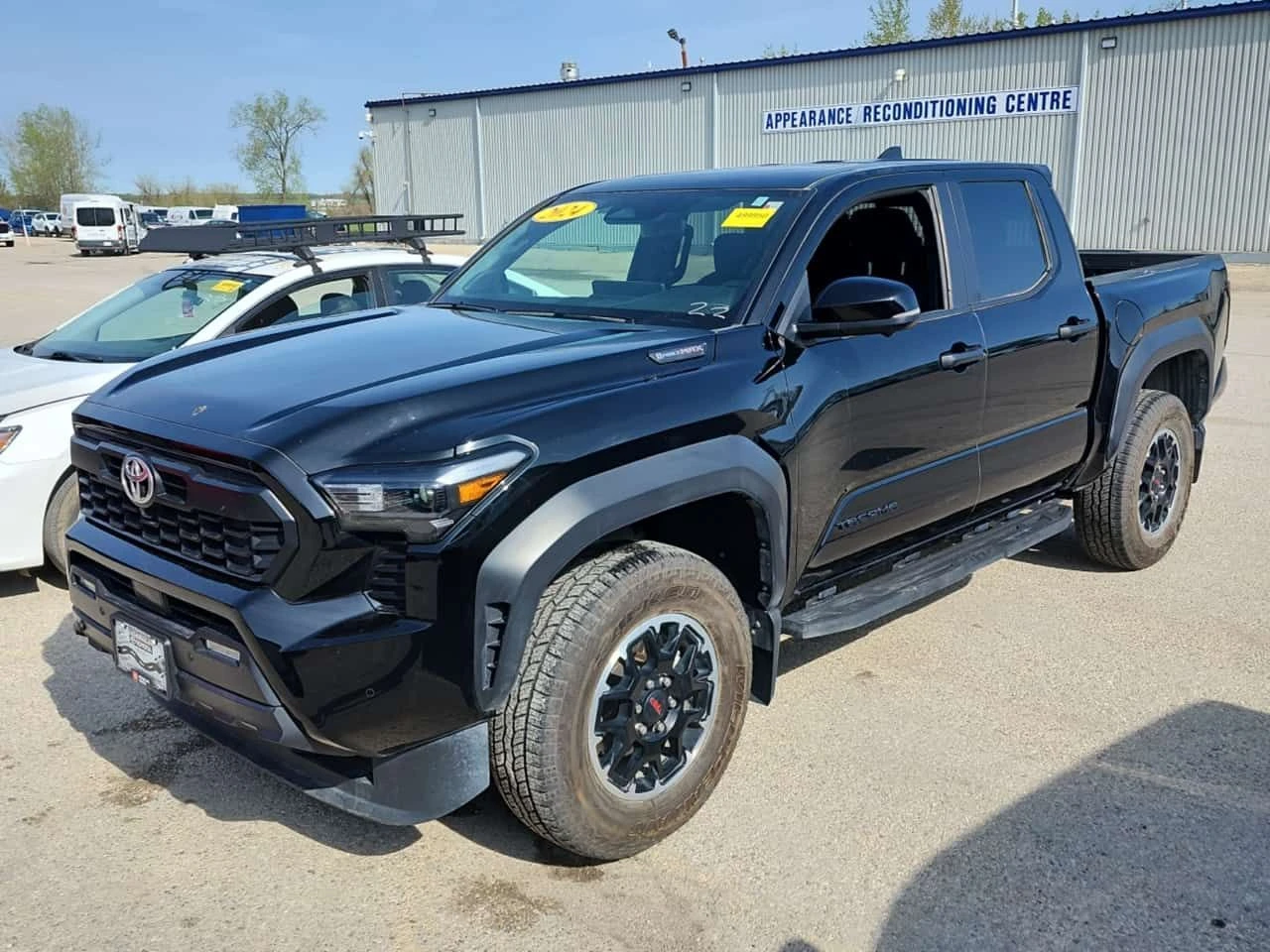 Toyota Tacoma | LIMITED HYBRID CREW CAB SHORT BED | CARFAX | Mobile.bg � ����������� 1