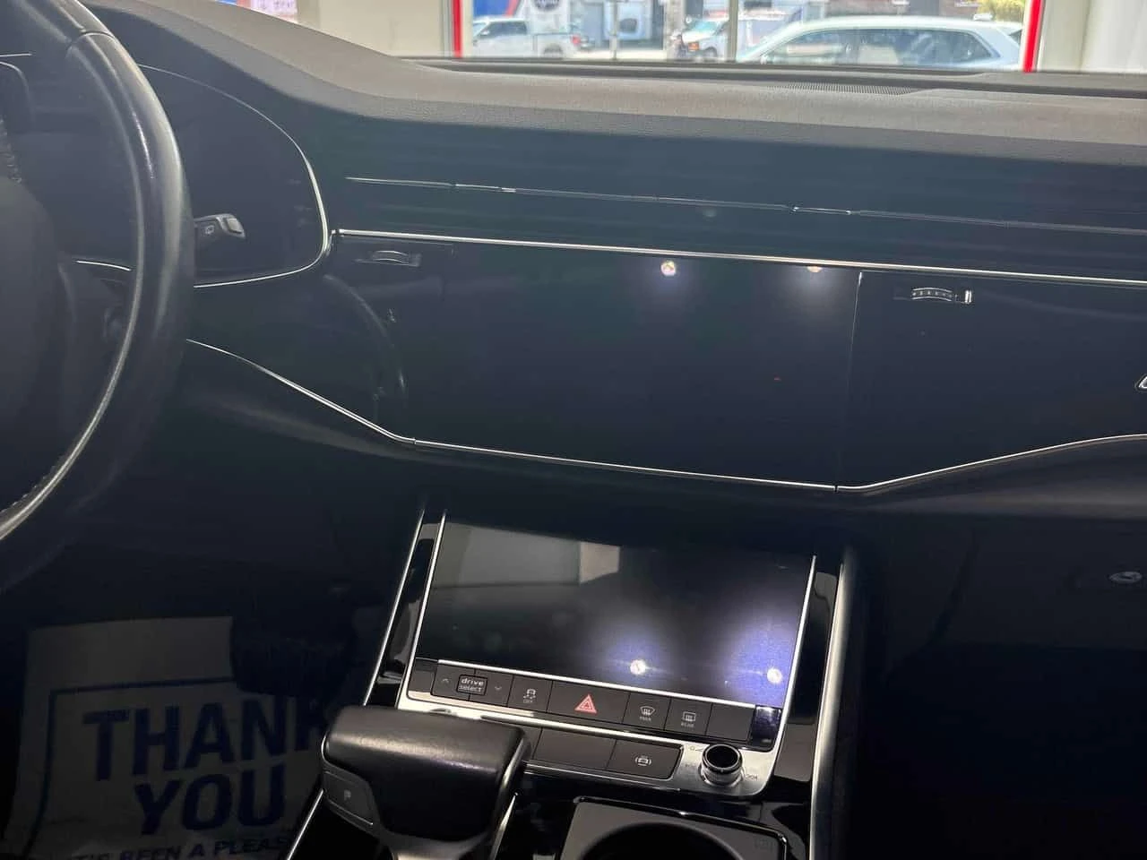 Audi Q8 * PROGRESSIV * ПАНО * ПОДГРЕВИ * KEYLESS * CARFAX, снимка 17 - Автомобили и джипове - 54743754