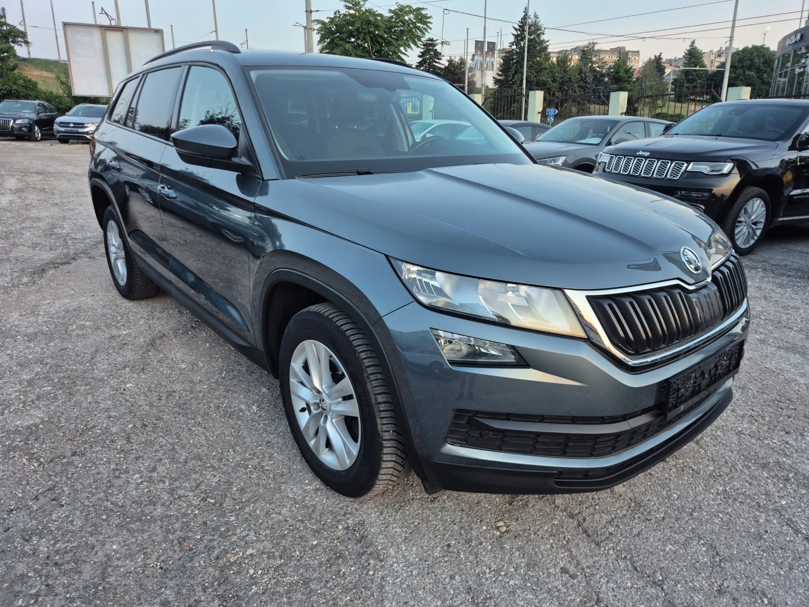 Skoda Kodiaq 2.0TDI* 4X4* 7-МЕСТA* NAVI* STYLE, снимка 3 - Автомобили и джипове - 55093532