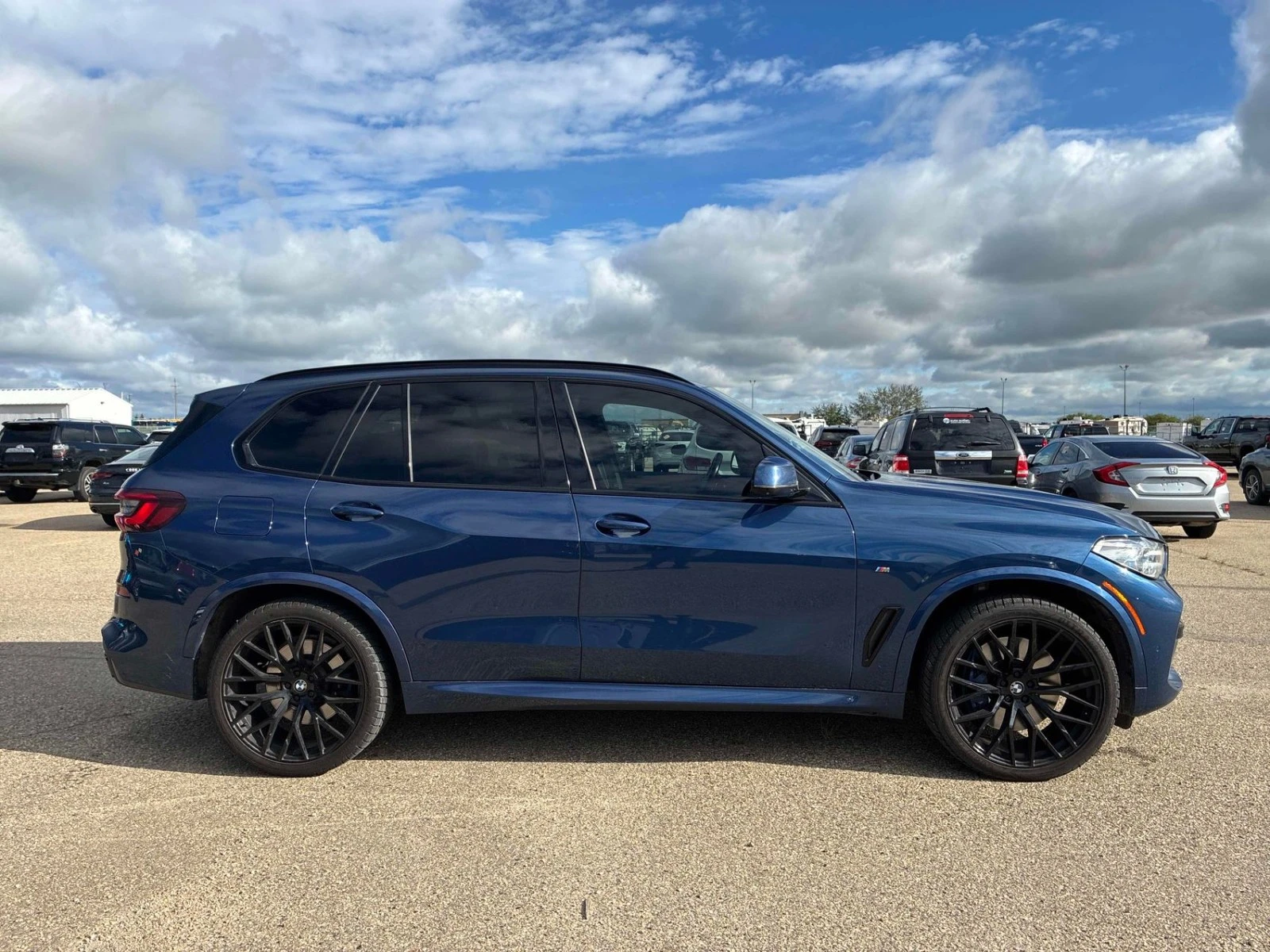 BMW X5 M50I ЦЕНА ДО БЪЛГАРИЯ РЕГИСТРАЦИЯ & АВТОКРЕДИТ, снимка 4 - Автомобили и джипове - 55579765