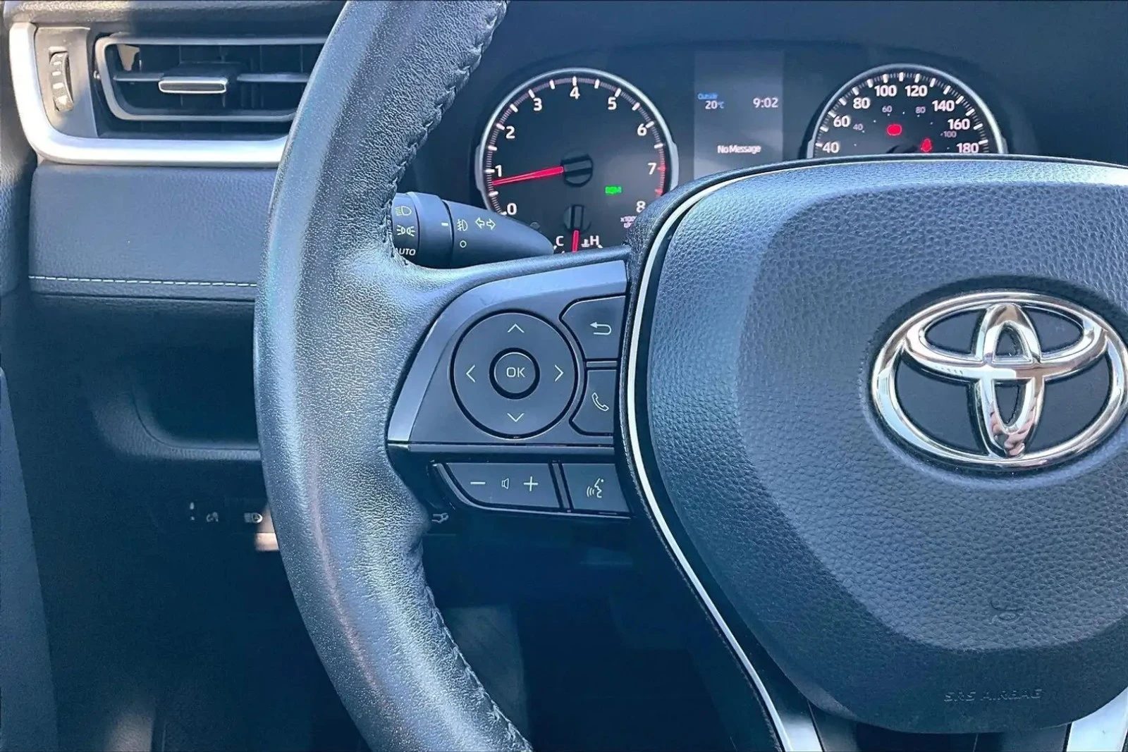 Toyota Rav4 AWD | LEATHER | SUNROOF | TOUCHSCREEN | XLE | , снимка 10 - Автомобили и джипове - 56025398