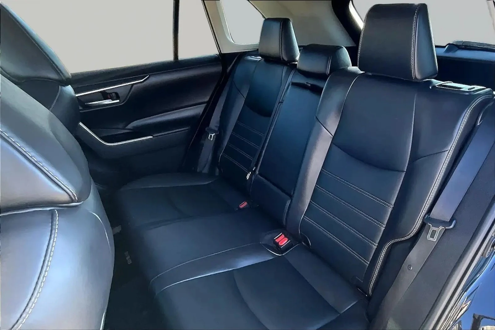 Toyota Rav4 AWD | LEATHER | SUNROOF | TOUCHSCREEN | XLE | , снимка 8 - Автомобили и джипове - 56025398