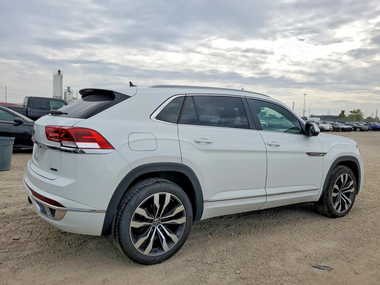 VW Atlas 3.6l Volkswagen Cross Sport Sel R-Line, снимка 3 - Автомобили и джипове - 56216884