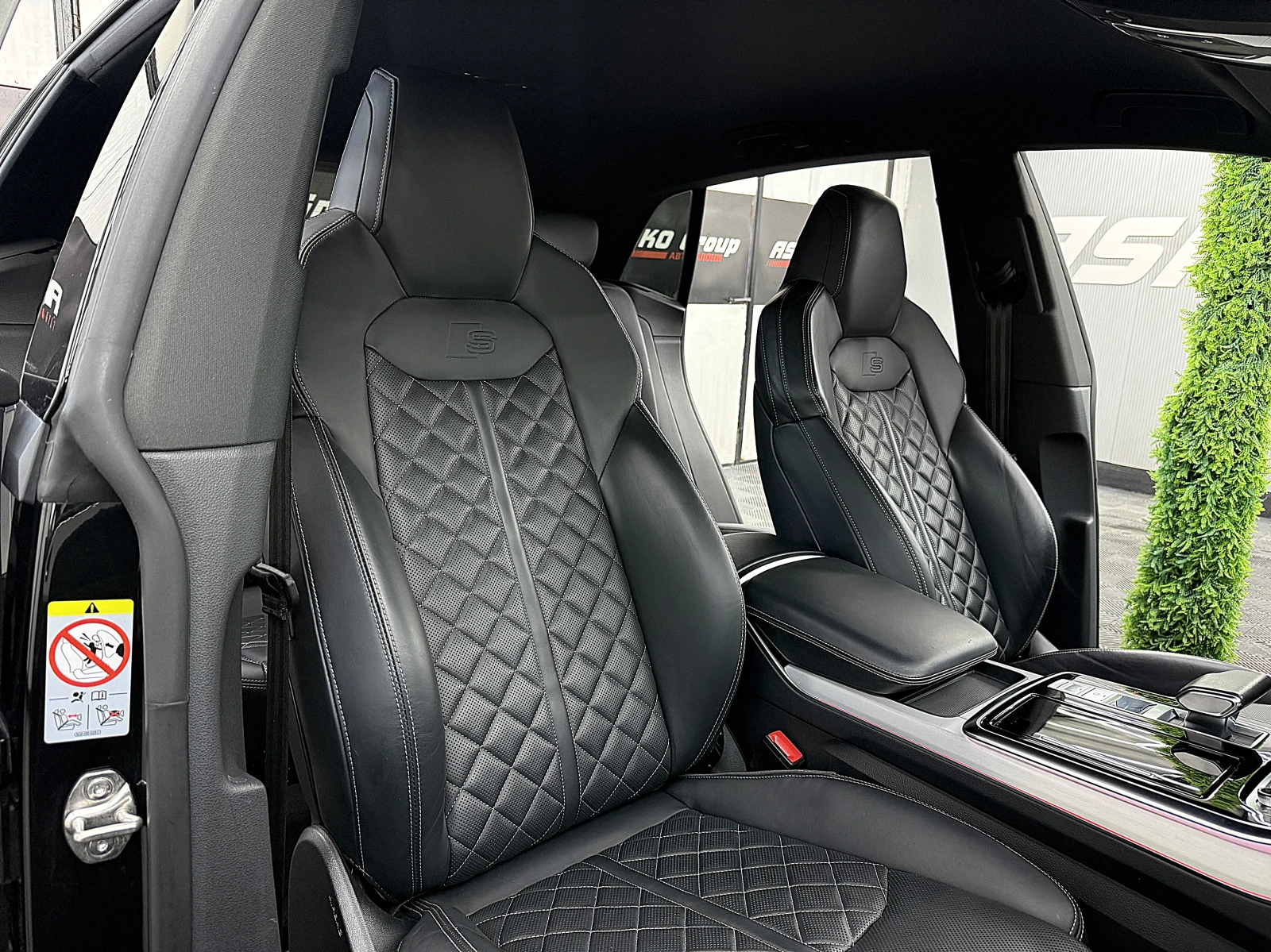 Audi Q8 SQ8/3D/KeylessGo/DIGITAL/СОБСТВЕН ЛИЗИНГ, снимка 12 - Автомобили и джипове - 56375766