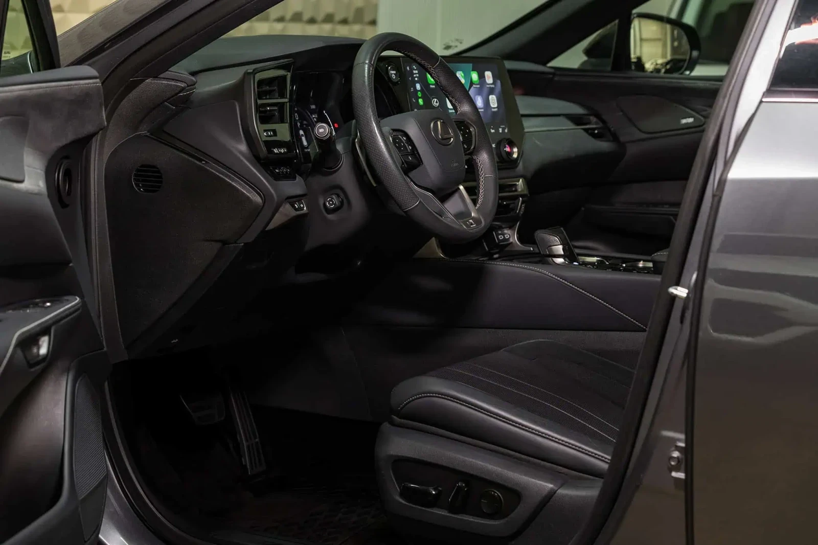 Lexus RX 500h F SPORT, снимка 9 - Автомобили и джипове - 56646514