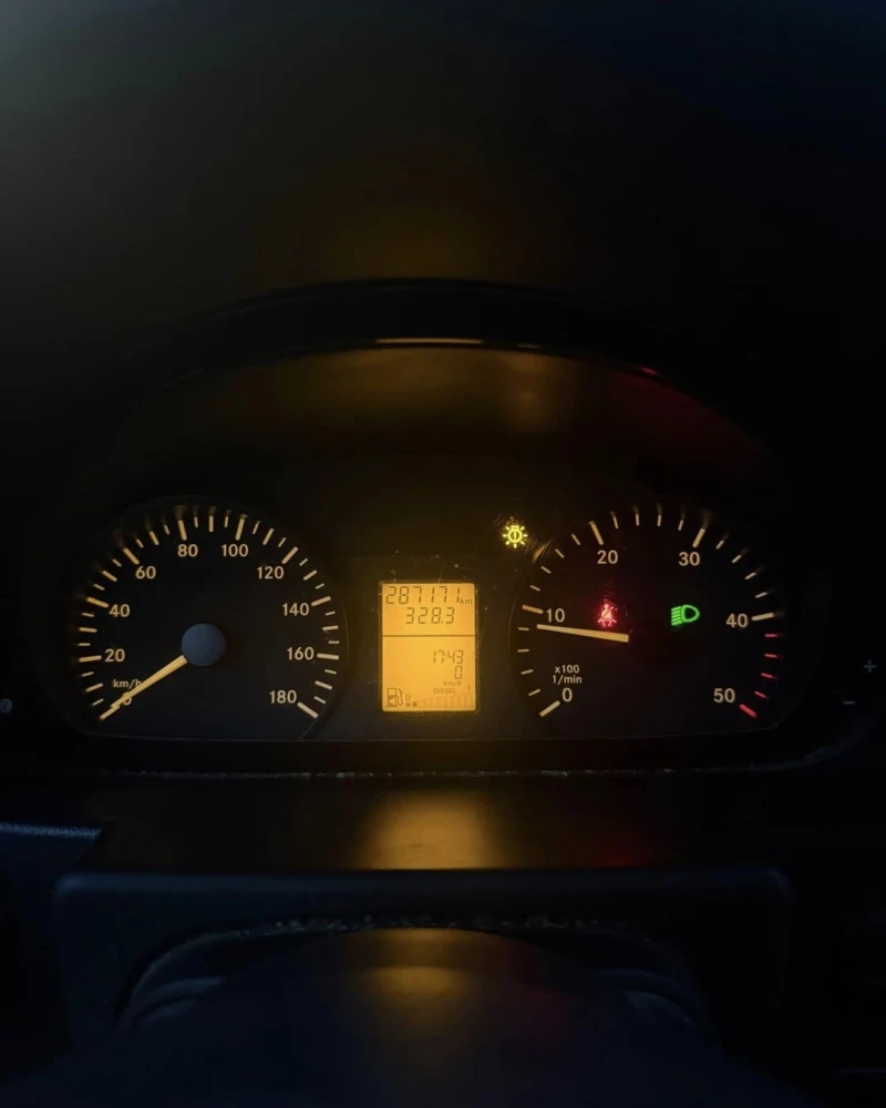 Mercedes-Benz Sprinter 313 * ХЛАДИЛЕН* КЛИМАТРОНИК* ШВЕЙЦАРИЯ* , снимка 6 - Бусове и автобуси - 53343107