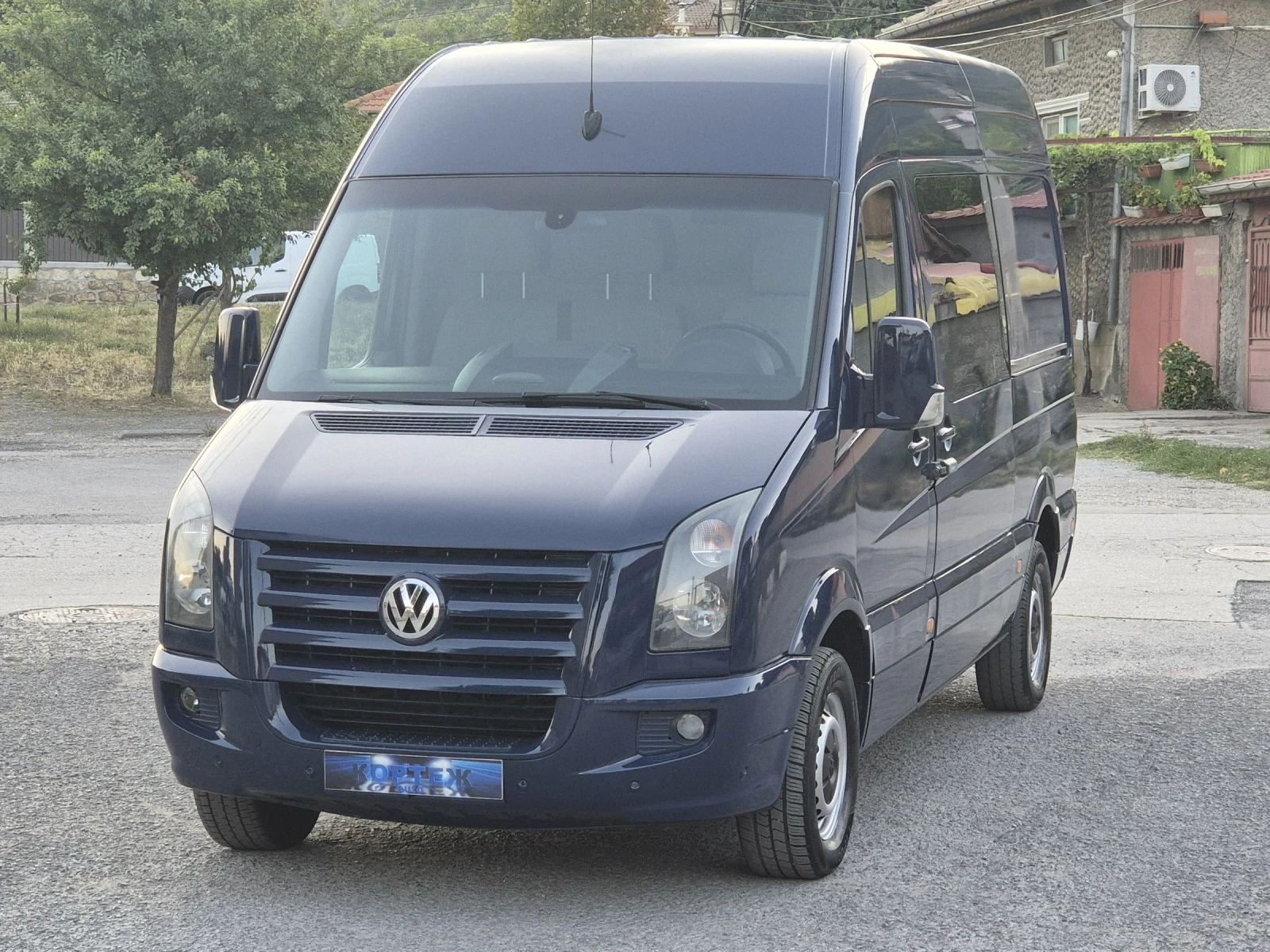 VW Crafter 2.5TDI L2H2  AUTOMAT  - изображение 5