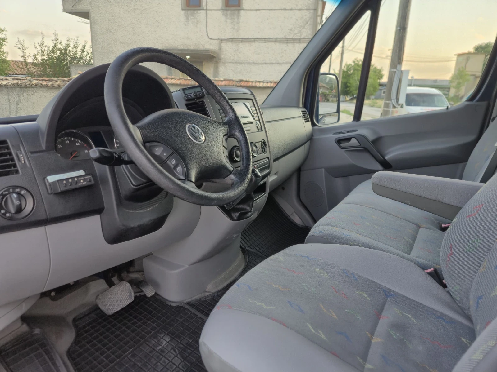 VW Crafter 2.5TDI L2H2  AUTOMAT  | Mobile.bg   16