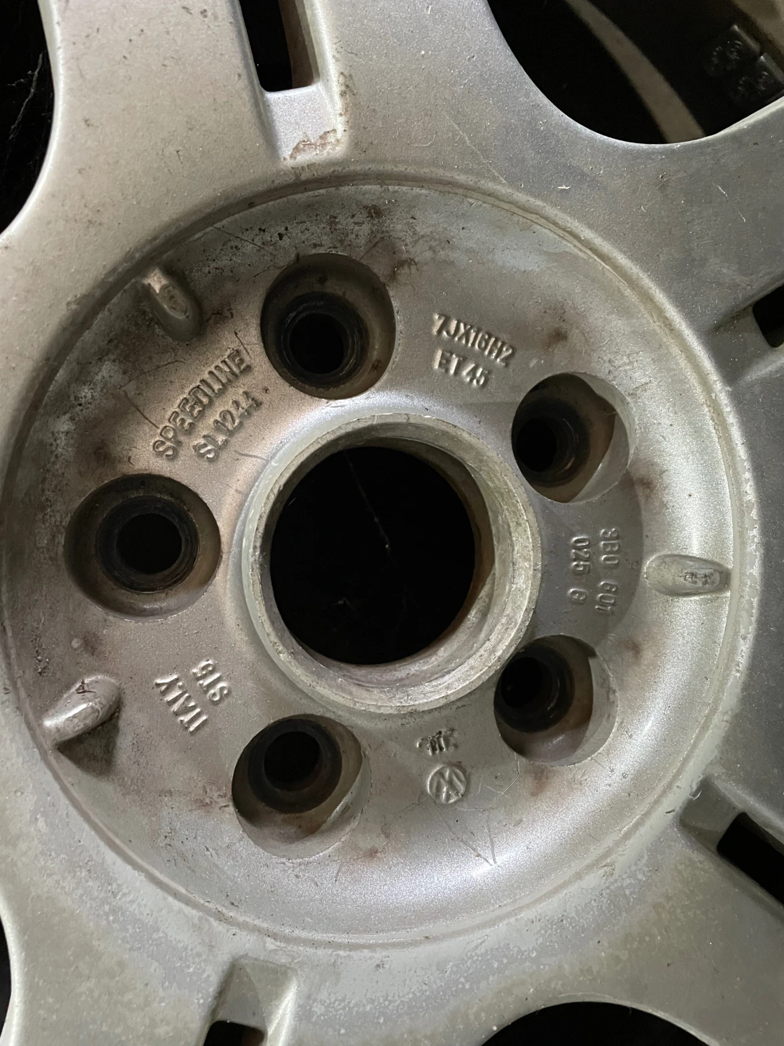    205/60R16  VW Passat | Mobile.bg   10