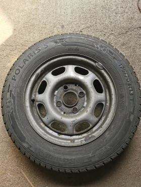 Гуми Зимни 175/70R13, снимка 3 - Гуми и джанти - 48005323