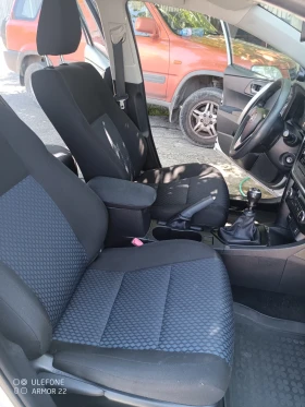 Toyota Auris 1.3i, снимка 13