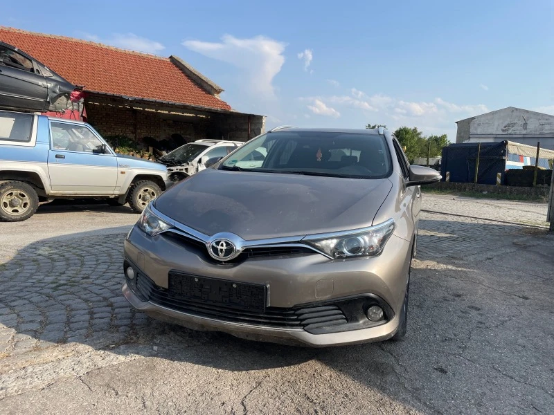 Toyota Auris 1.2i TURBO, снимка 1 - Автомобили и джипове - 42024921