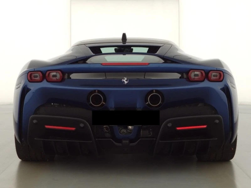 Ferrari SF 90 STRADALE/ CARBON/ CERAMIC/ CAMERA/ 20/, снимка 5 - Автомобили и джипове - 44958135