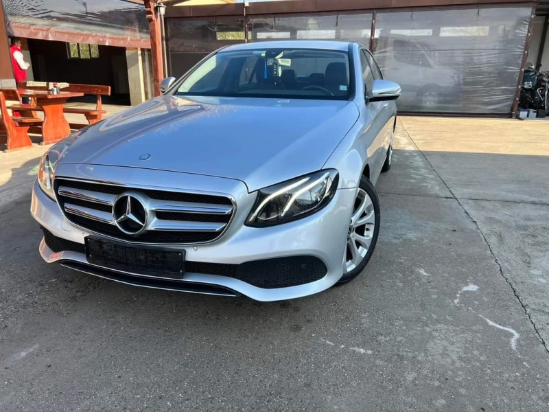 Mercedes-Benz E 220 Bluetec , снимка 2 - Автомобили и джипове - 47739201