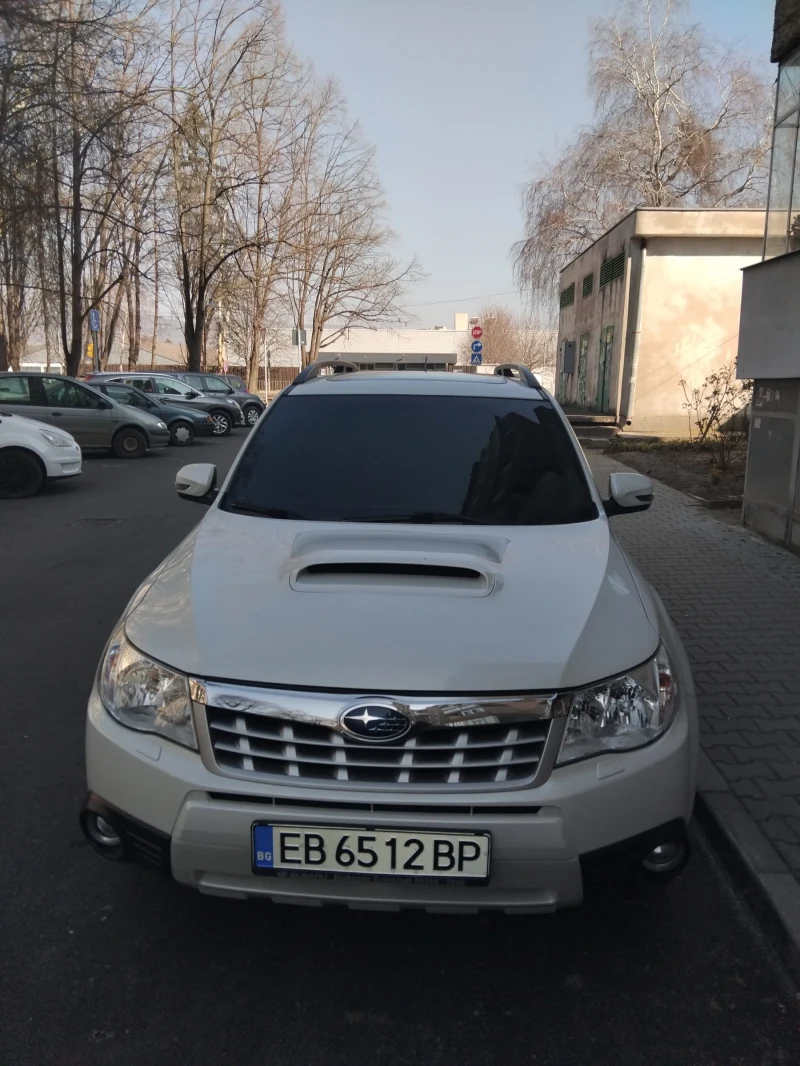 Subaru Forester, снимка 1 - Автомобили и джипове - 49472324