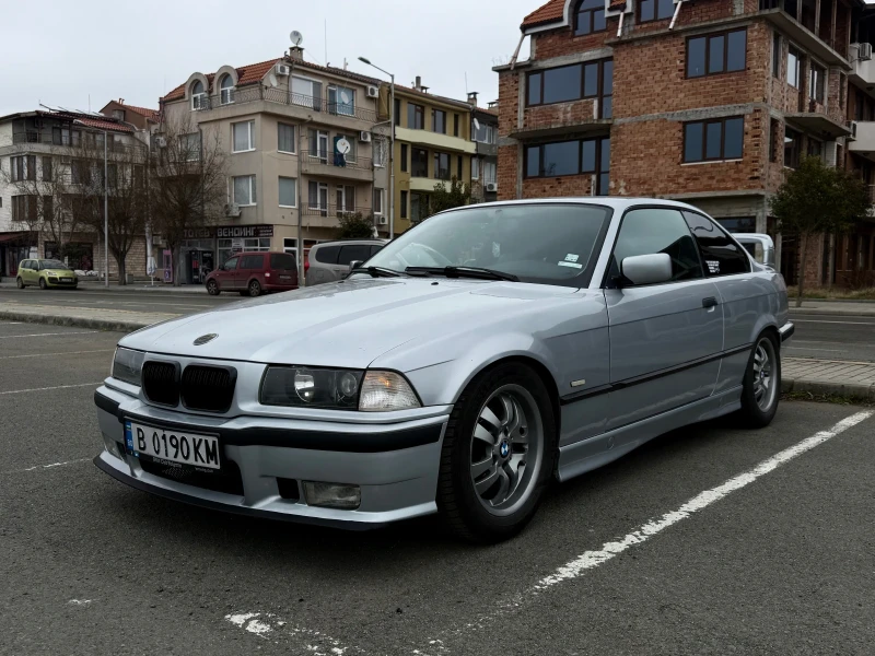 BMW 318 1.8is, снимка 1 - Автомобили и джипове - 49312812