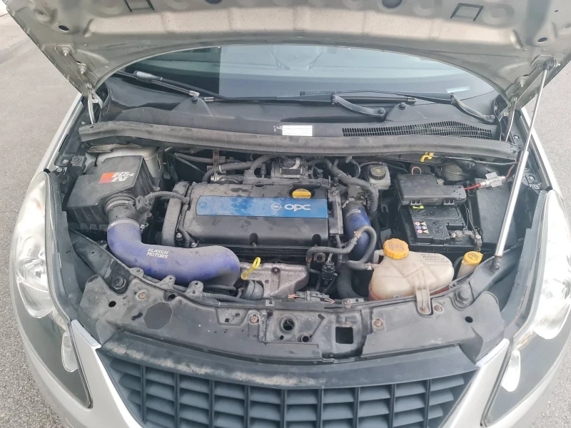 Opel Corsa OPC 1.6TURBO, снимка 16 - Автомобили и джипове - 51352643