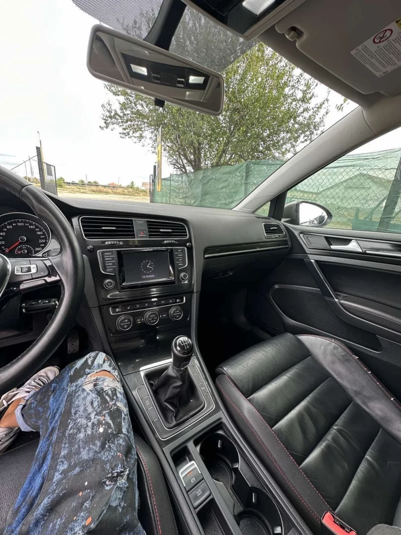 VW Golf 1.6tdi Highline, снимка 6 - Автомобили и джипове - 52381070