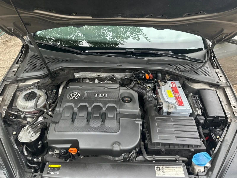 VW Golf 1.6tdi Highline, снимка 11 - Автомобили и джипове - 52381070