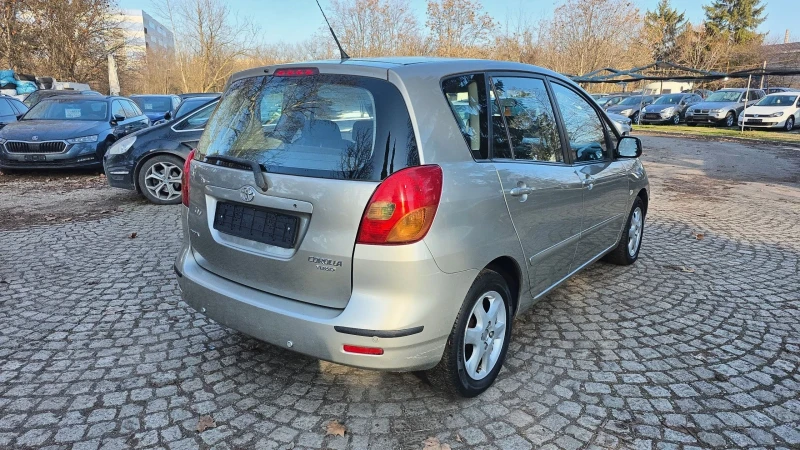 Toyota Corolla verso 1.8i 135k.c., снимка 5 - Автомобили и джипове - 52943409