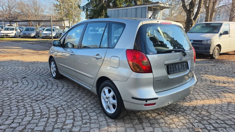 Toyota Corolla verso 1.8i 135k.c., снимка 4 - Автомобили и джипове - 52943409
