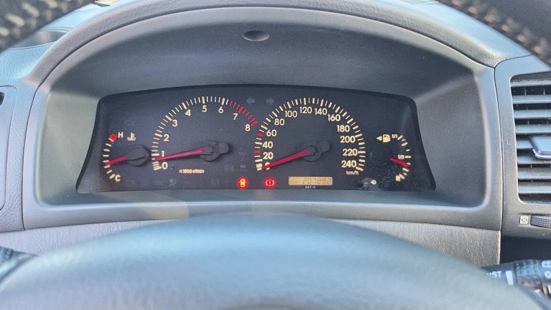 Toyota Corolla verso 1.8i 135k.c., снимка 14 - Автомобили и джипове - 52943409