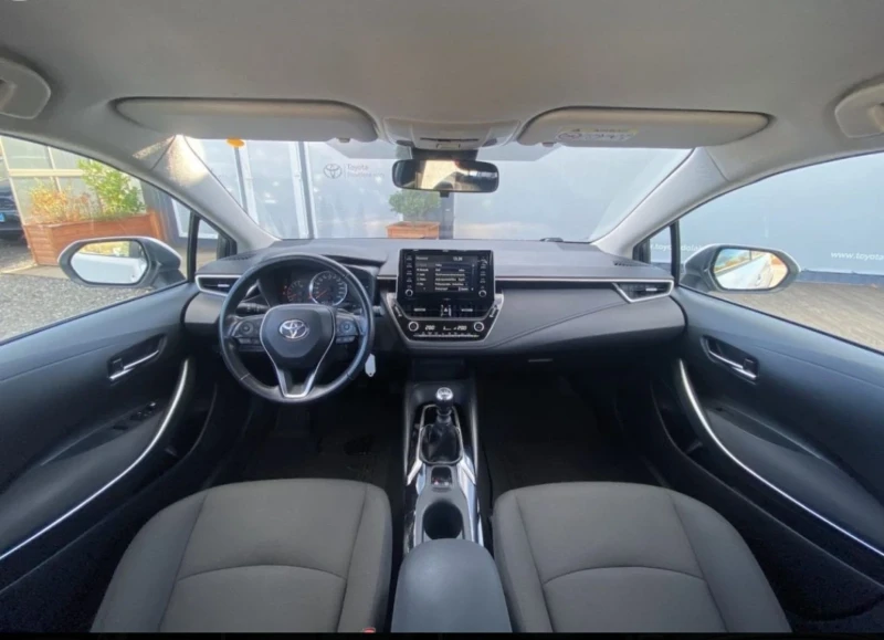 Toyota Corolla 1.6i Comfort, снимка 5 - Автомобили и джипове - 53292851
