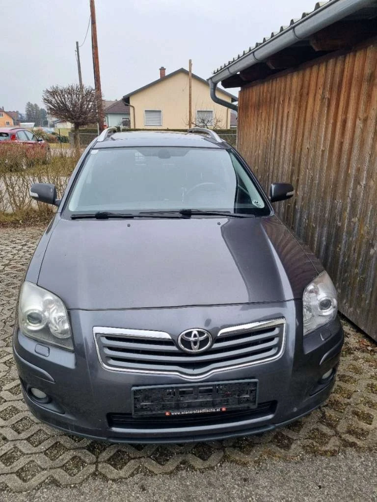 Toyota Avensis II FACELIFT, снимка 1 - Автомобили и джипове - 49254569