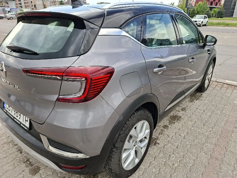 Renault Captur, снимка 6 - Автомобили и джипове - 54598150