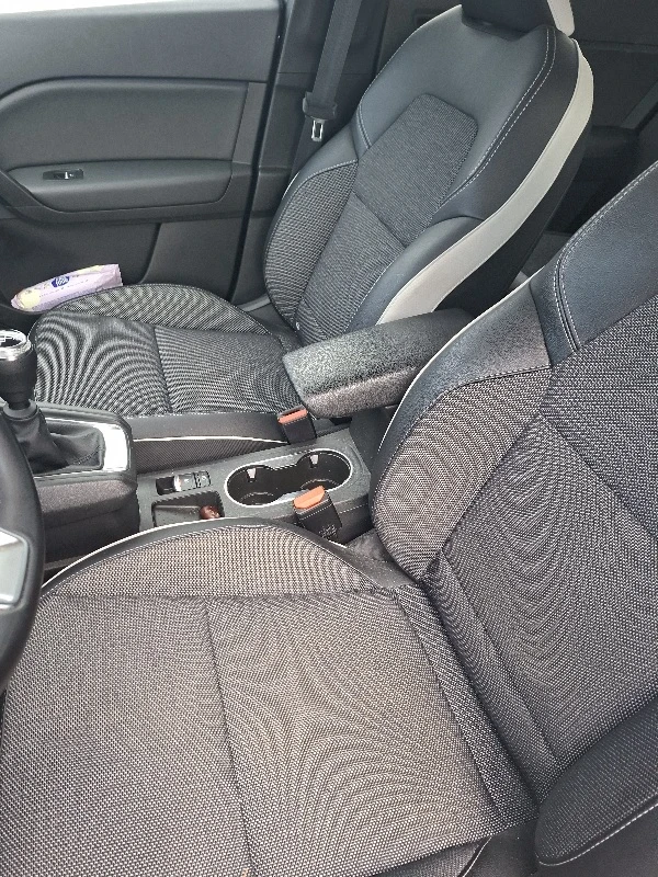 Renault Captur, снимка 8 - Автомобили и джипове - 54598150