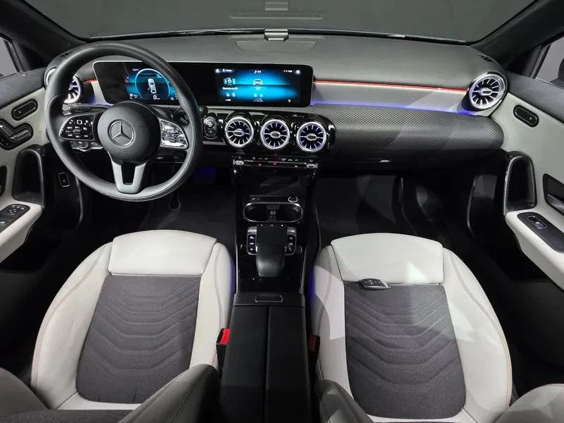 Mercedes-Benz A 220 DIGITAL, снимка 7 - Автомобили и джипове - 55740108