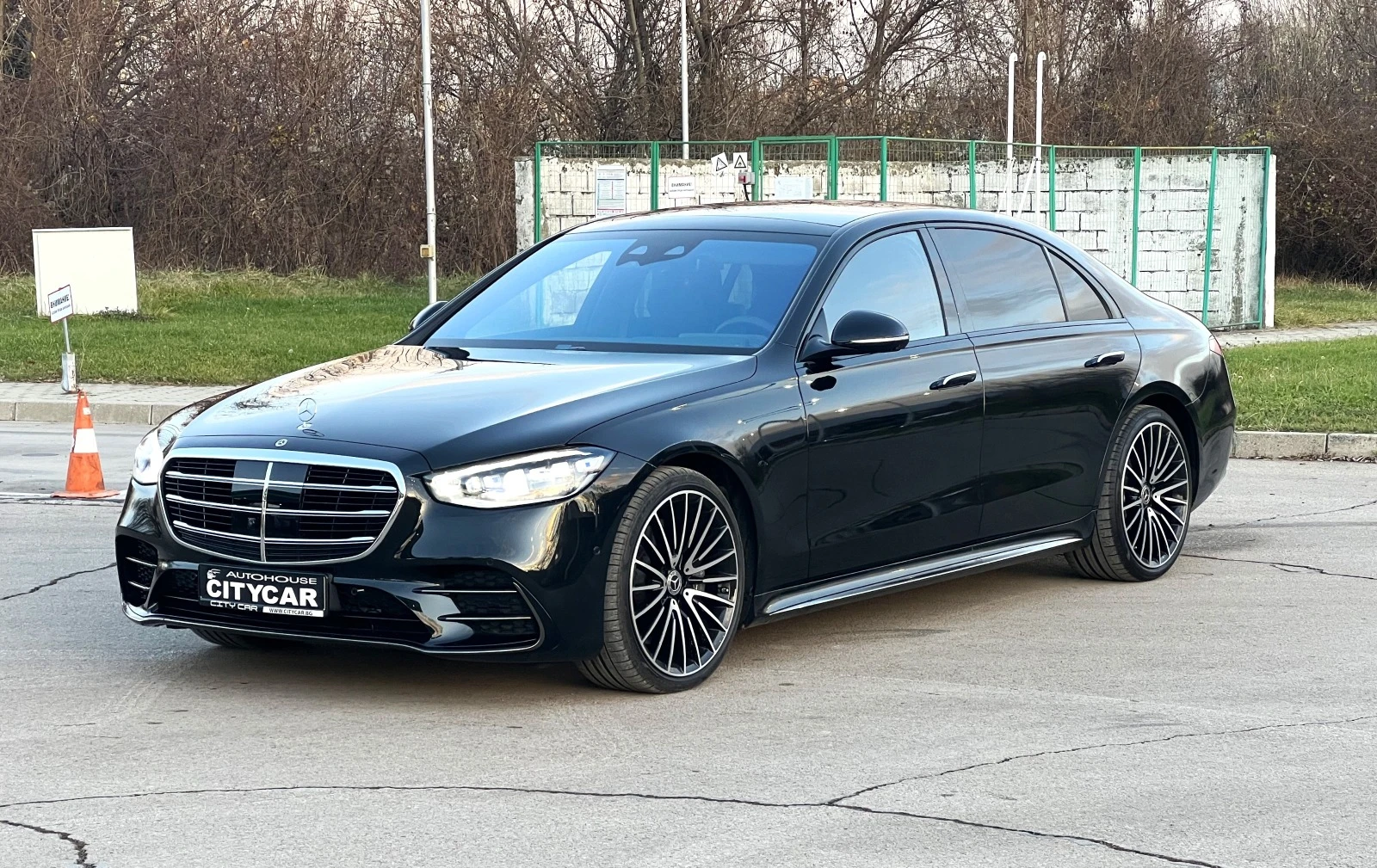 Mercedes-Benz S 400 d/ AMG/4M/ LONG/FIRST CLASS/ NIGHT/PANO/BURM/3xTV/ - изображение 3