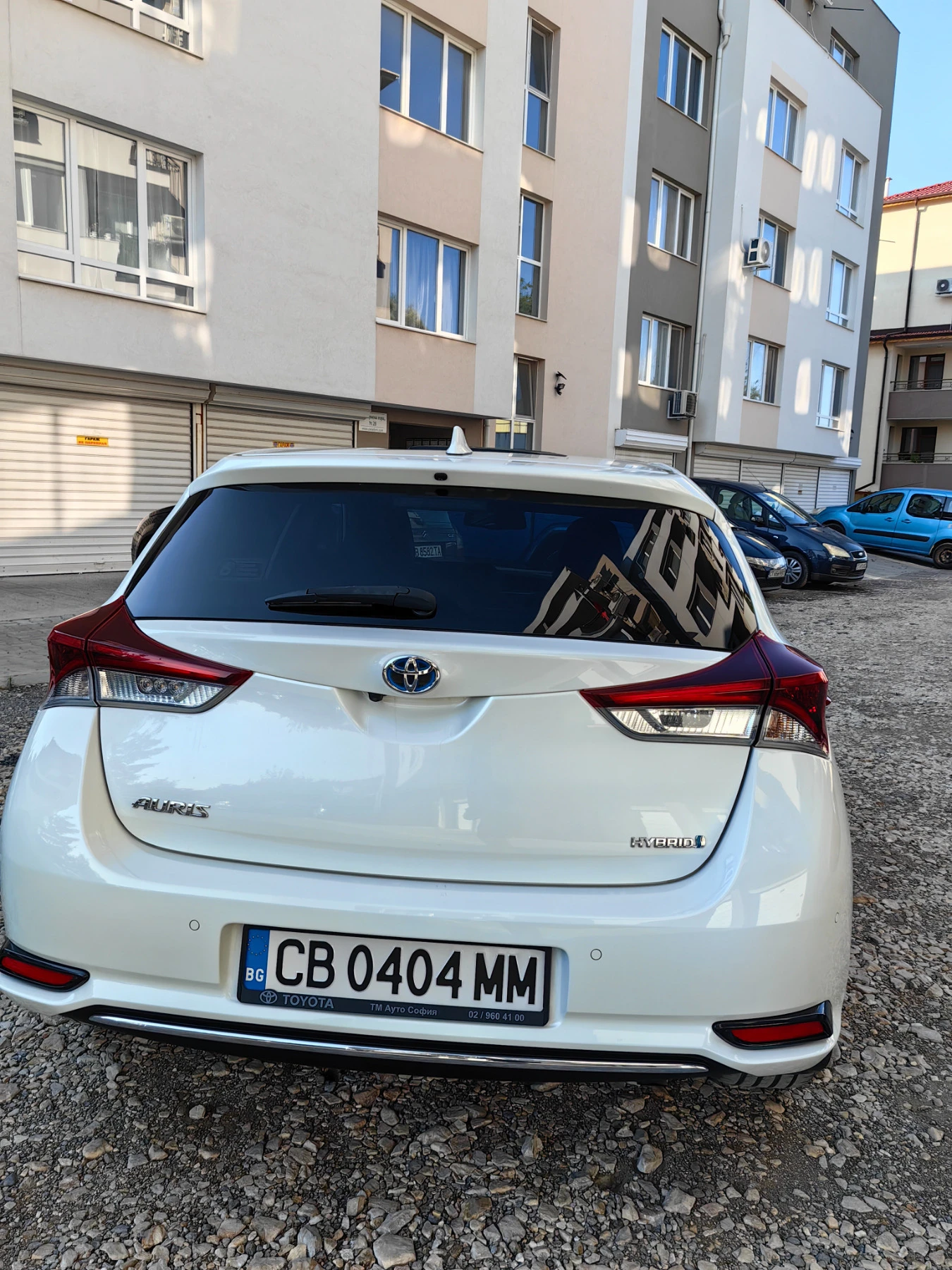 Toyota Auris 1.8 SOL HYBRID - изображение 5